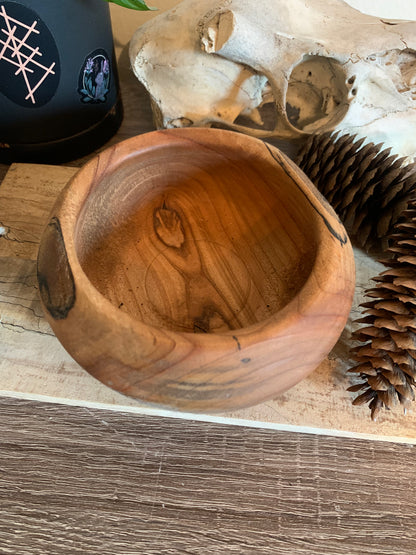 Knot spot and spalted wooden bowl