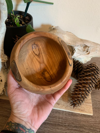 Knot spot and spalted wooden bowl