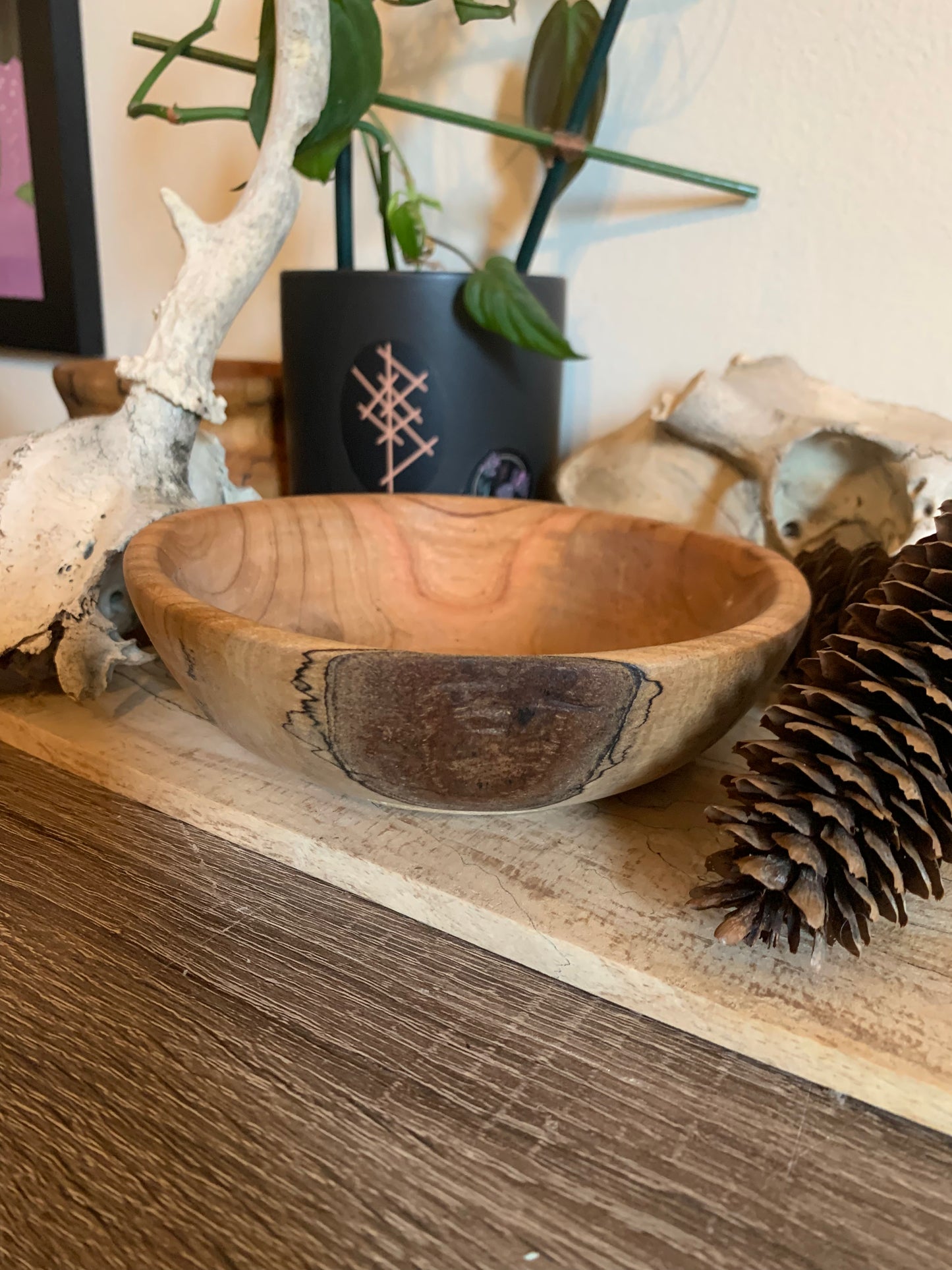 Shallow knot altar bowl