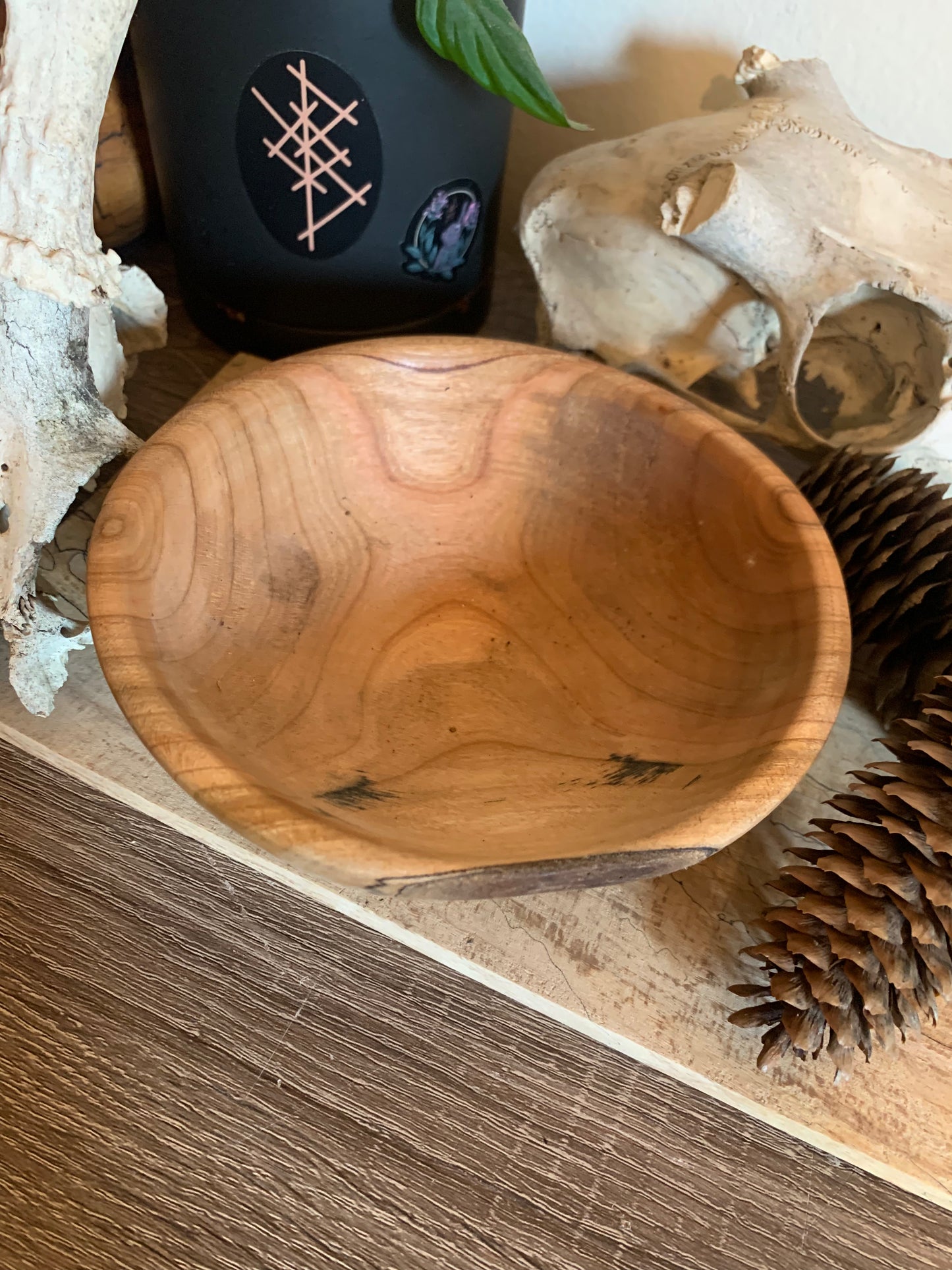 Shallow knot altar bowl